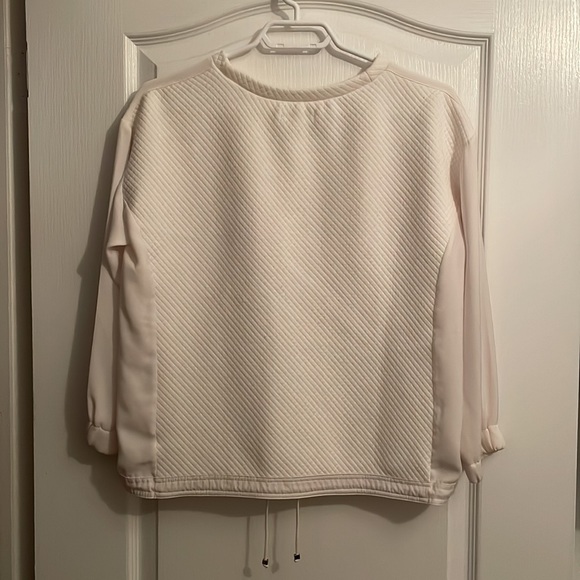 Calvin Klein sweater - Picture 2 of 4